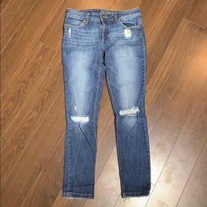 Mid rise skinny jean